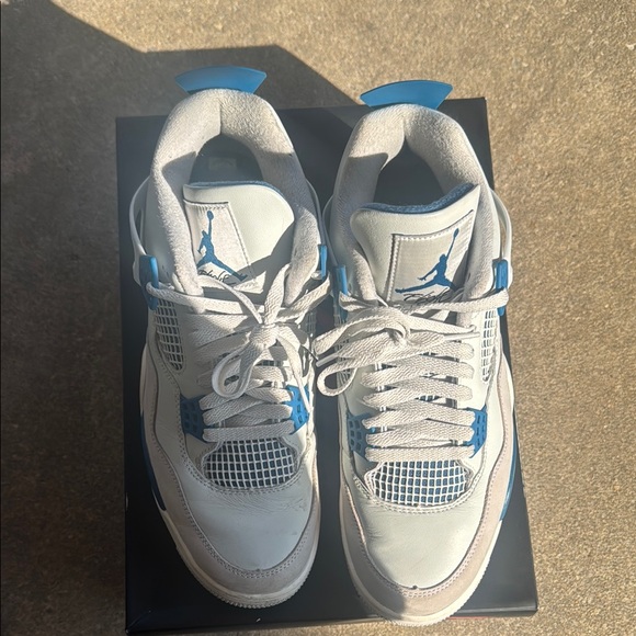 Jordan 4 Retro “Military Blue (2024)” - Picture 7 of 13